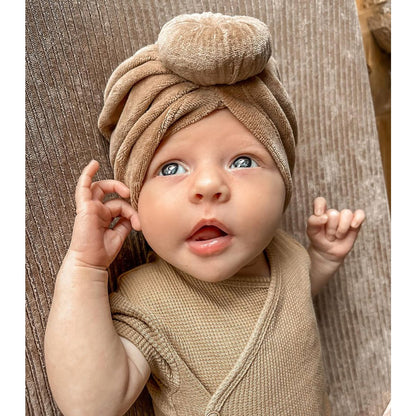May Mays turban mutsje Mae velvet taupe