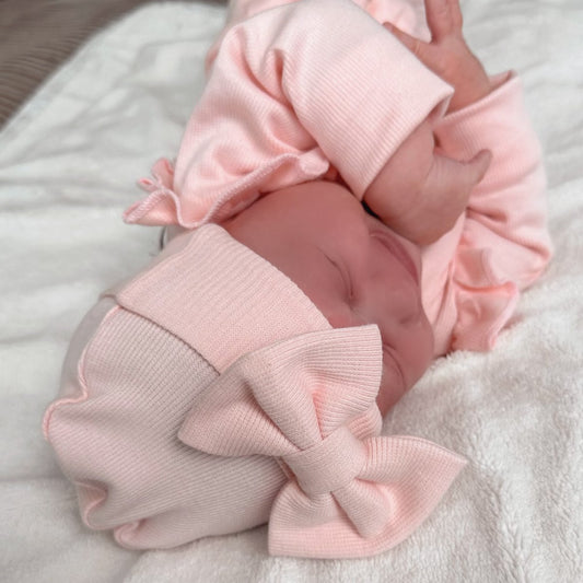 May Mays baby newborn mutsje Beau strik rib roze